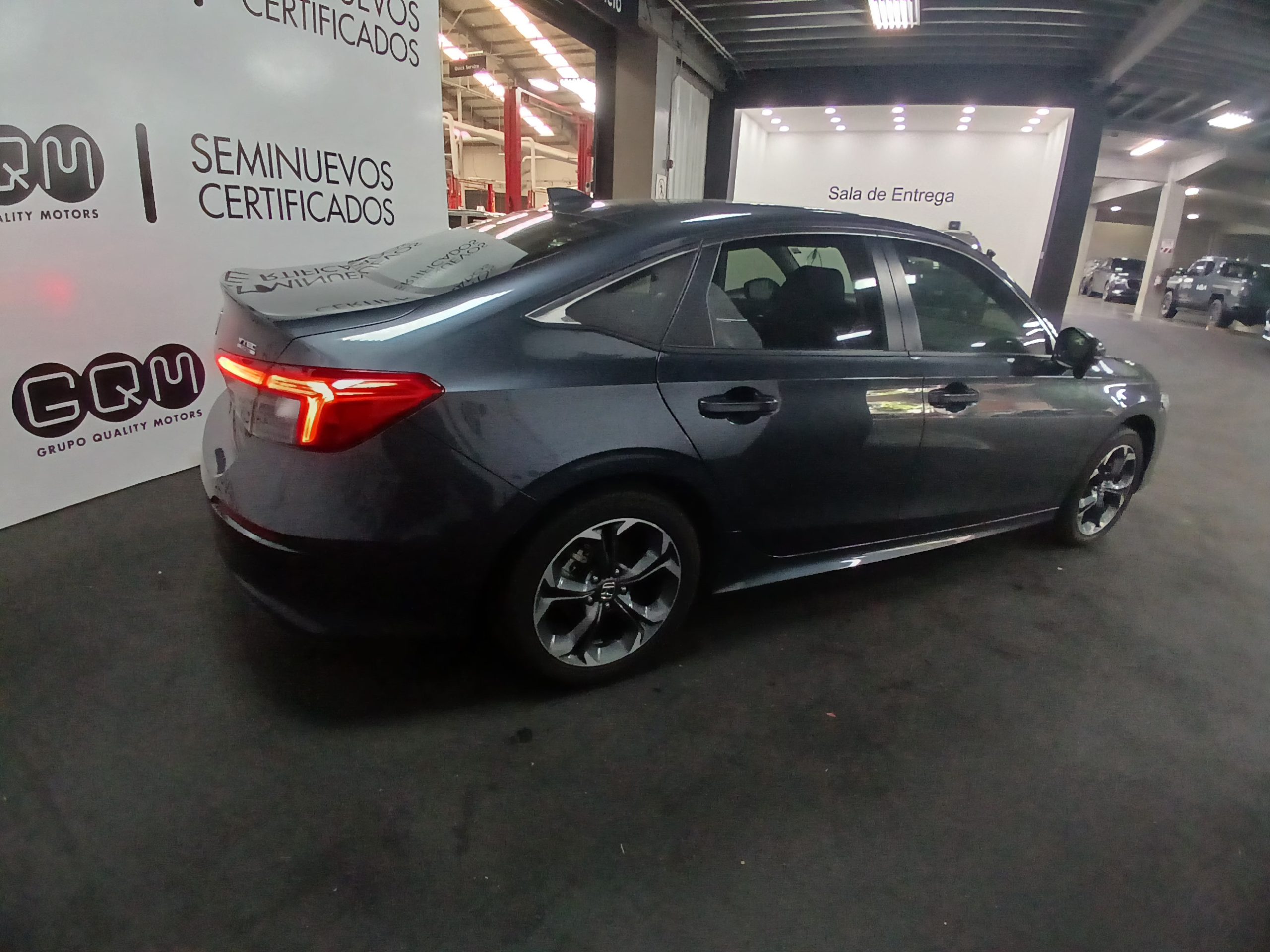 Honda Civic EX usado con garantía y financiamiento, sedán seminuevo ideal para ciudad en Costa Rica