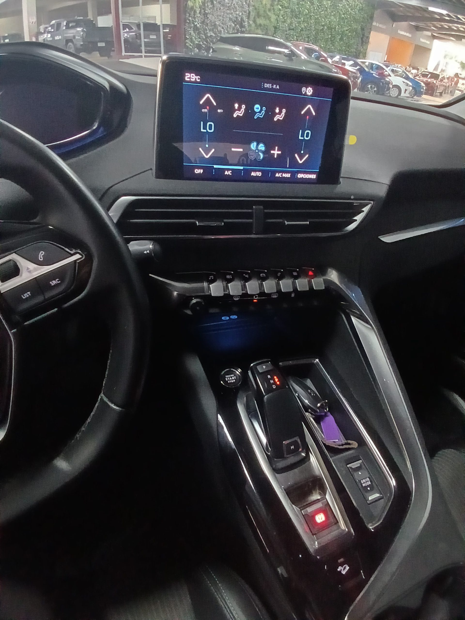 Peugeot 3008 SUV usada con garantía, vehículo confiable y moderno disponible en Costa Rica